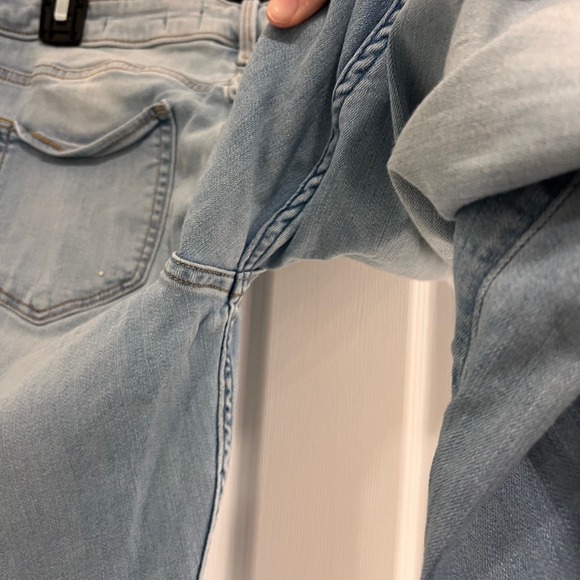 Hollister Low Rise Jean Legging Light Wash Raw Hem Skinny Jeans Size 15R W32 L28 - Picture 6 of 7